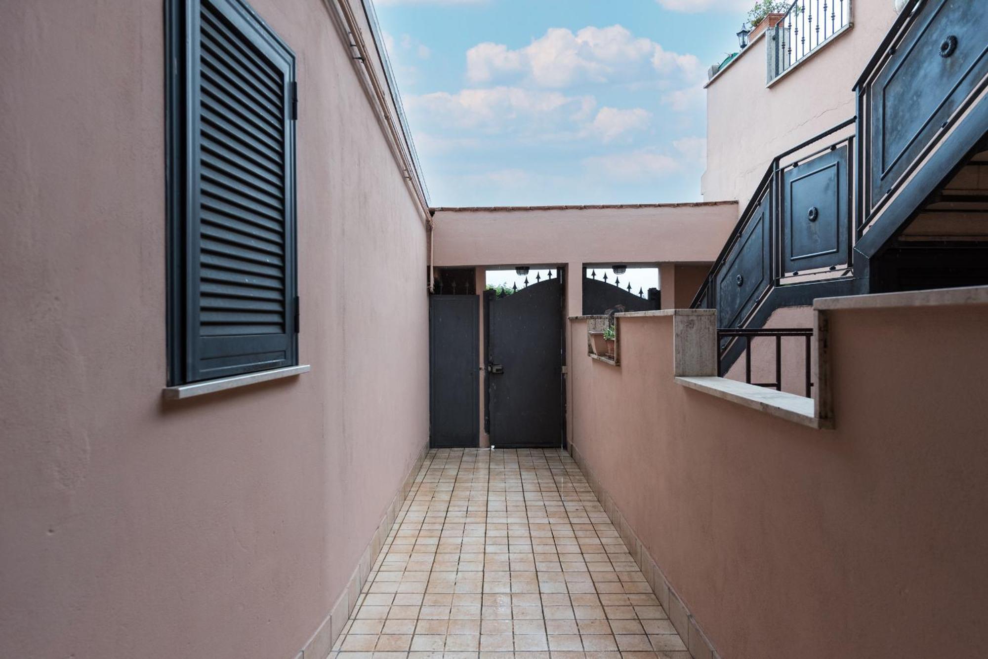 Travelershome Ciampino 170 Station Street Экстерьер фото
